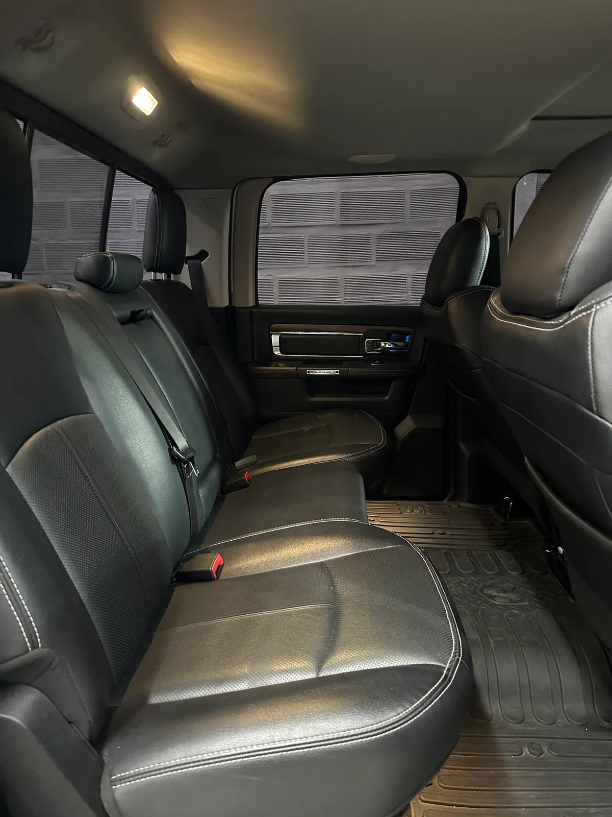 Dodge Ram 1500 2018 — foto 10