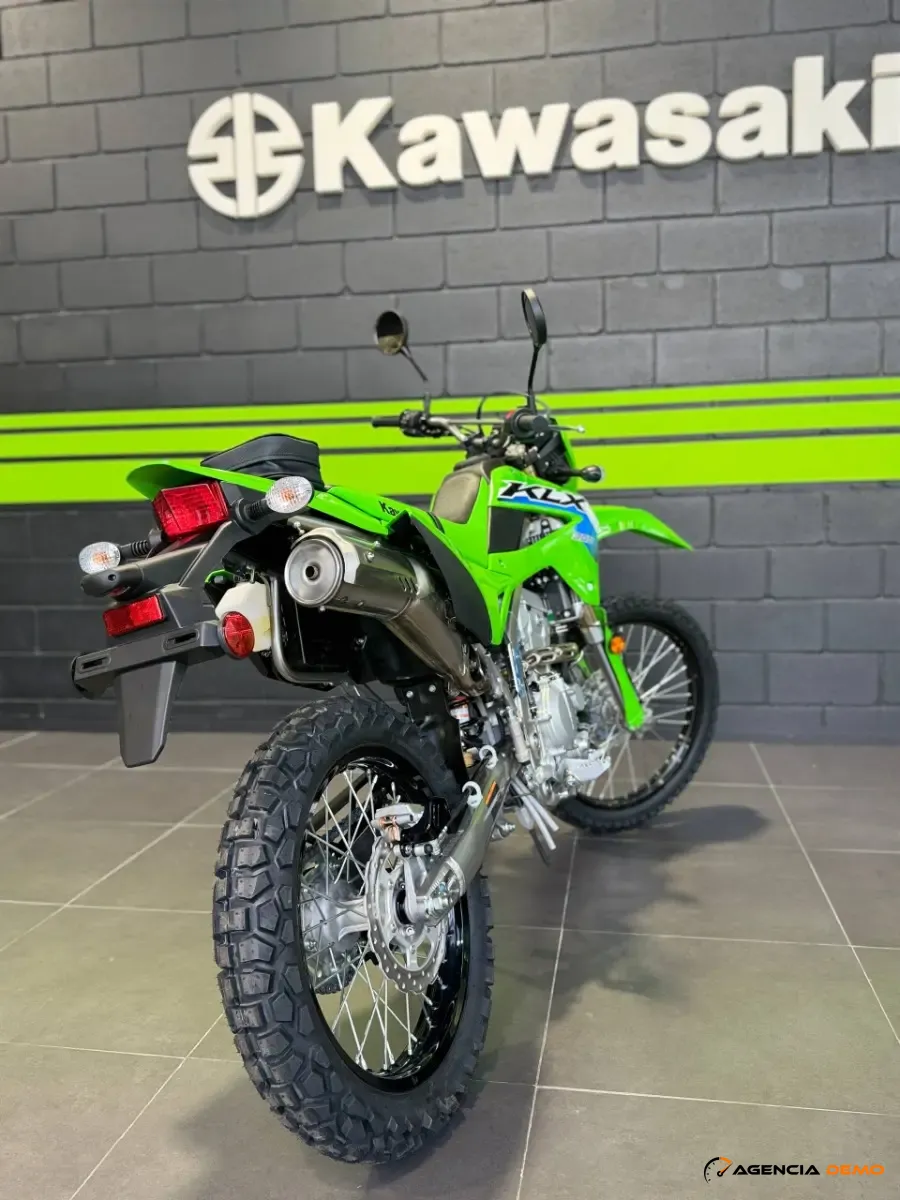 Kawasaki KLX300 2026 — foto 2
